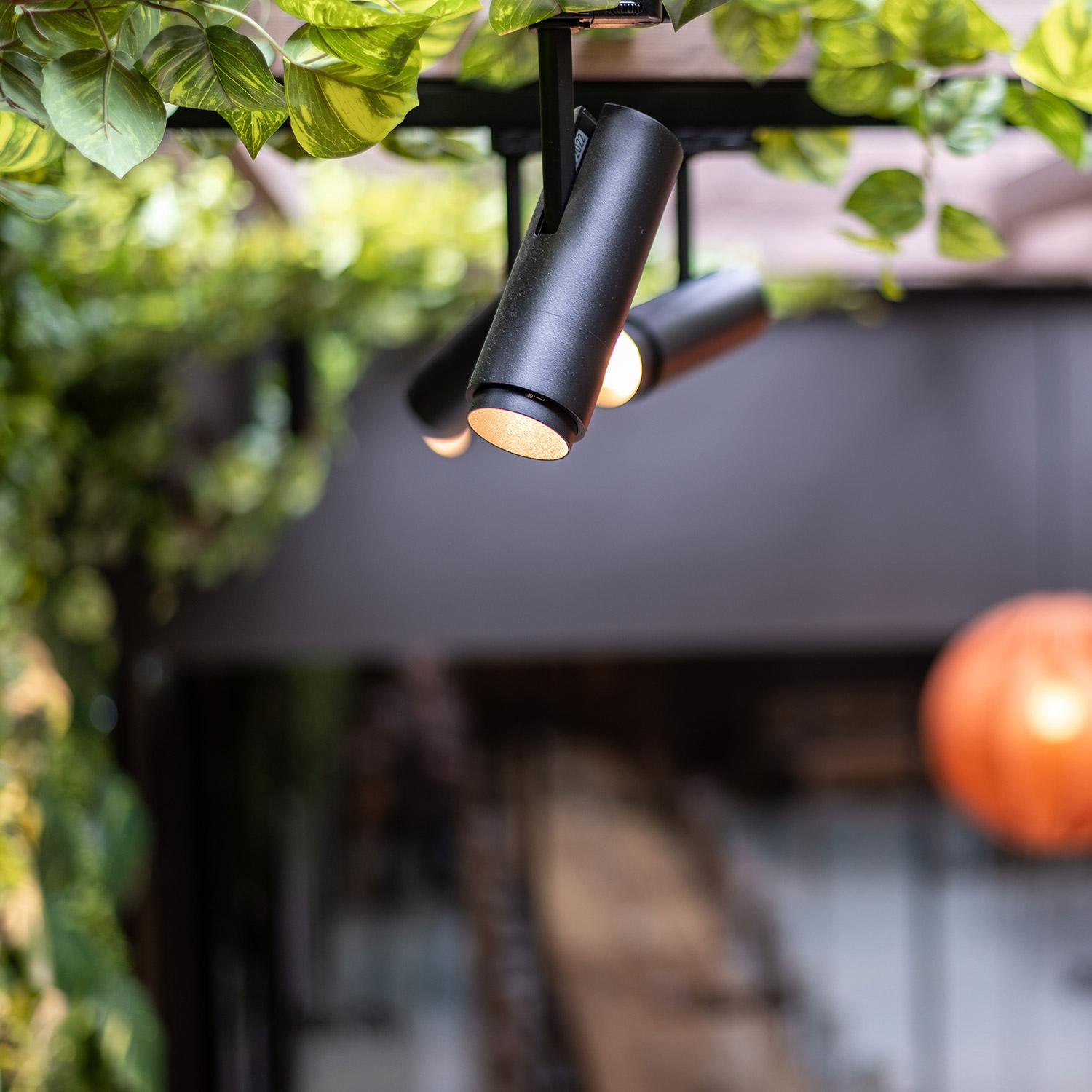 Web-bilde_Zoom-Mini-black-miljo1